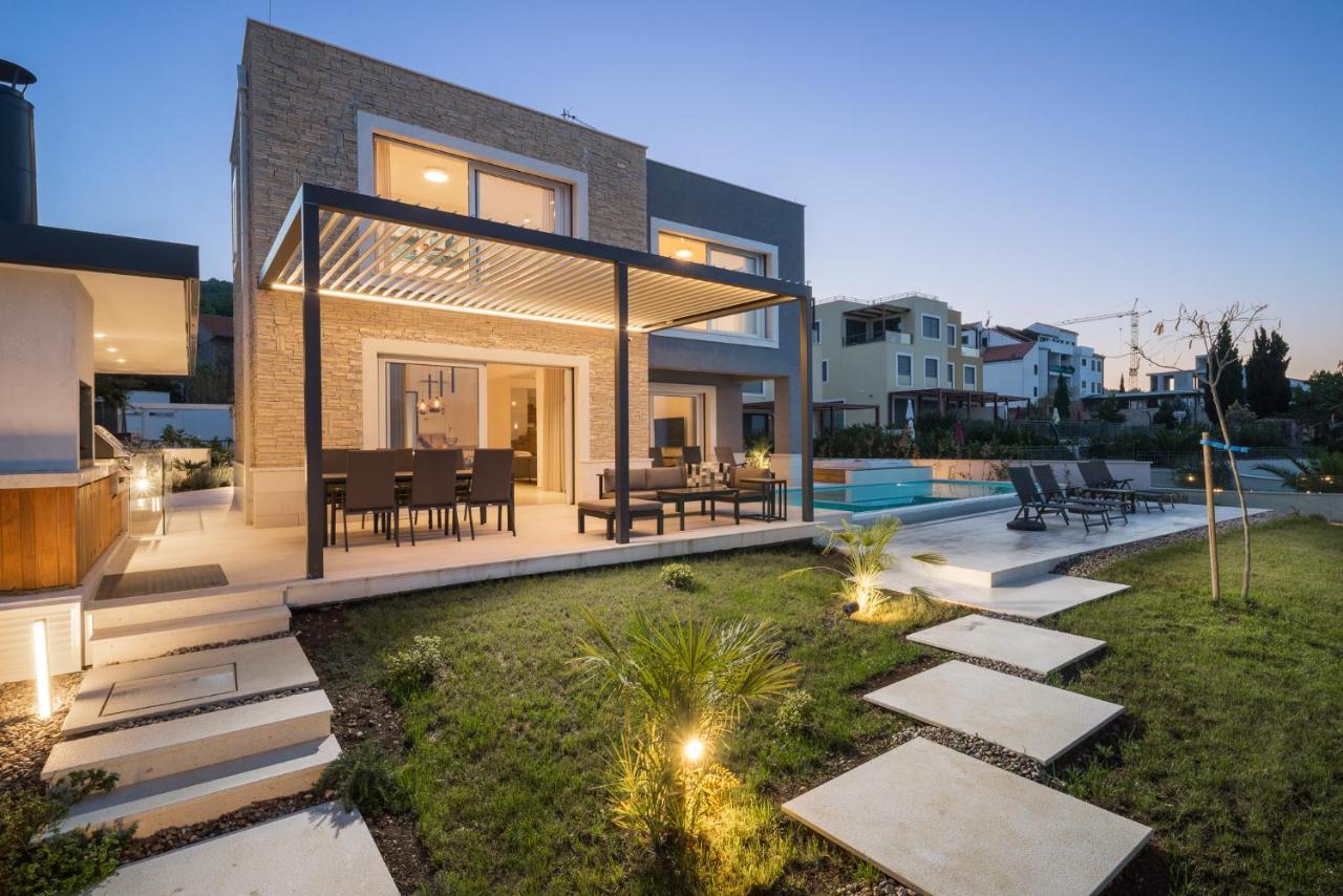 Acadia Beach Villas & Apartments Slatine Exteriör bild