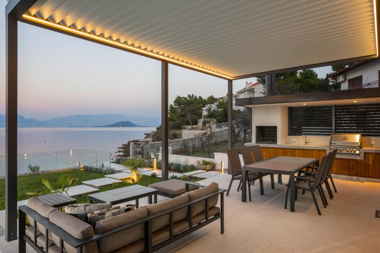 Acadia Beach Villas & Apartments Slatine Exteriör bild