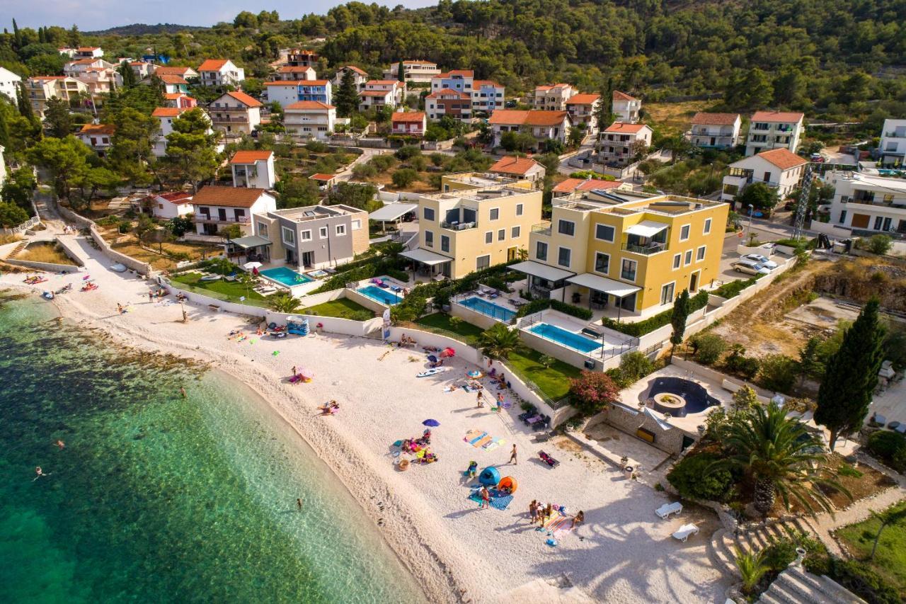 Acadia Beach Villas & Apartments Slatine Exteriör bild