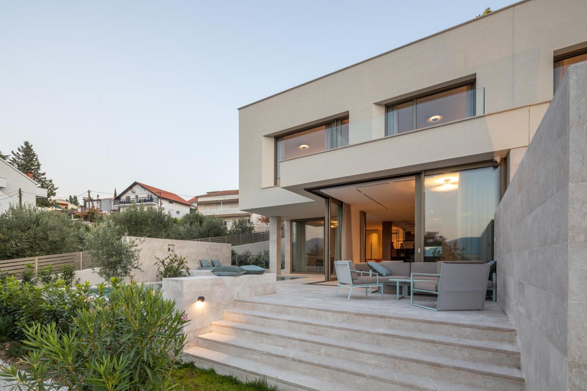 Acadia Beach Villas & Apartments Slatine Exteriör bild