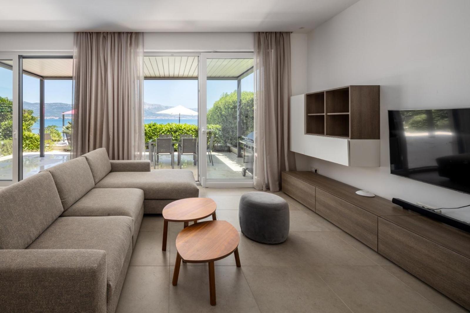 Acadia Beach Villas & Apartments Slatine Exteriör bild