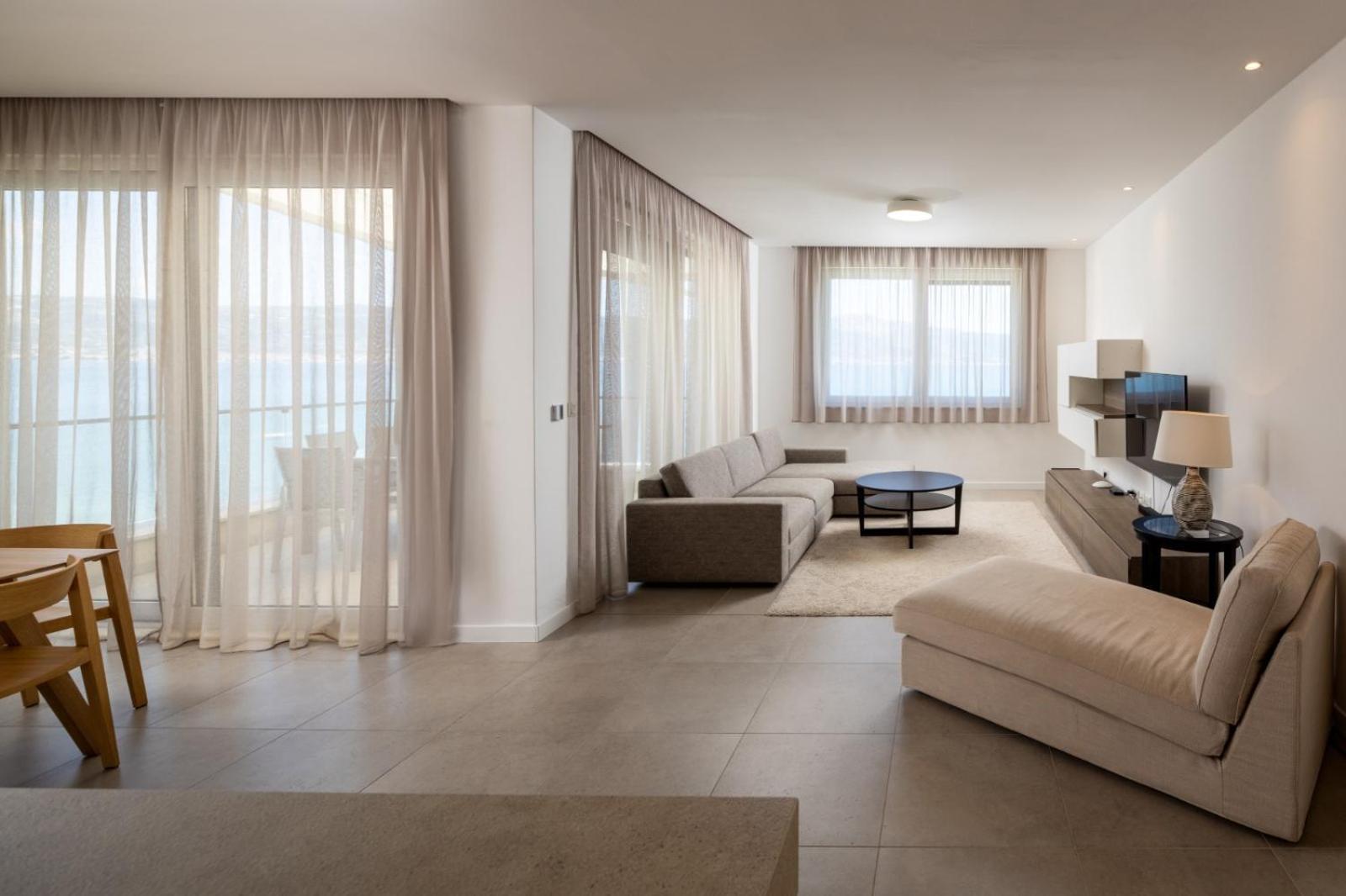 Acadia Beach Villas & Apartments Slatine Exteriör bild